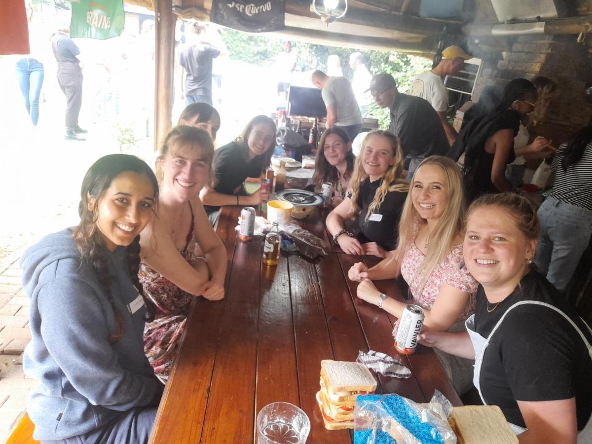 1322 Backpackers International Hostel Pretoria-Noord Buitenkant foto